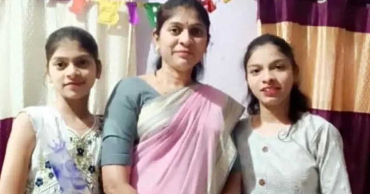 மழை வெள்ளத்தில் சென்ற கார்: மரத்தை பிடித்து உயிர் தப்பிய கணவர், இழுத்துச்செல்லப்பட்ட மனைவி, மகள்கள்