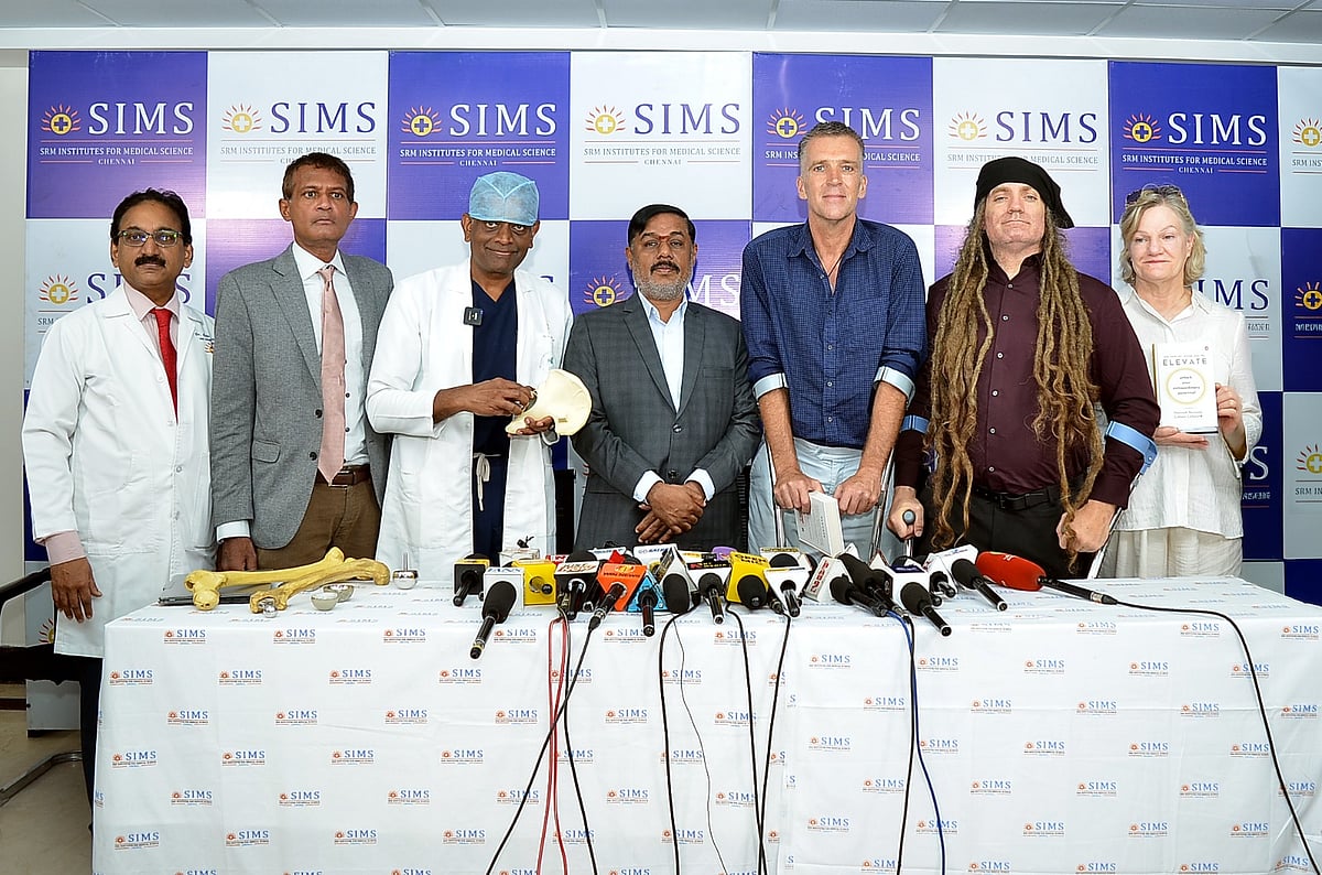 SIMS: சர்வதேச நோயாளிகளுக்கு புதிய தலைமுறை ‘இடுப்பு எலும்பை பாதுகாக்கும் வெற்றிகர அறுவை சிகிச்சை’