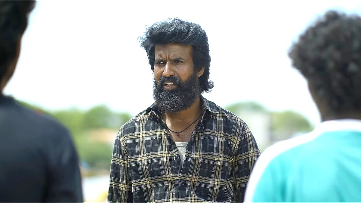 Mandaadi Review: புதிய களம், பழைய டெம்ப்ளேட்; ஆனாலும் மிரட்டும் தாட்டியக்காரன் இந்த மண்டாடி!