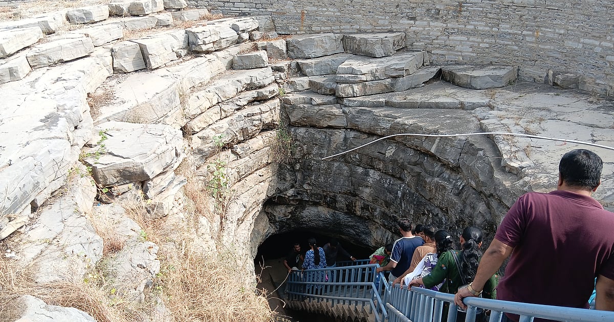 Belum Caves: இந்தியாவின் இரண்டாவது நீளமான பாதாளக் குகை: பெலும் குகை Spot visit அனுபவம்!