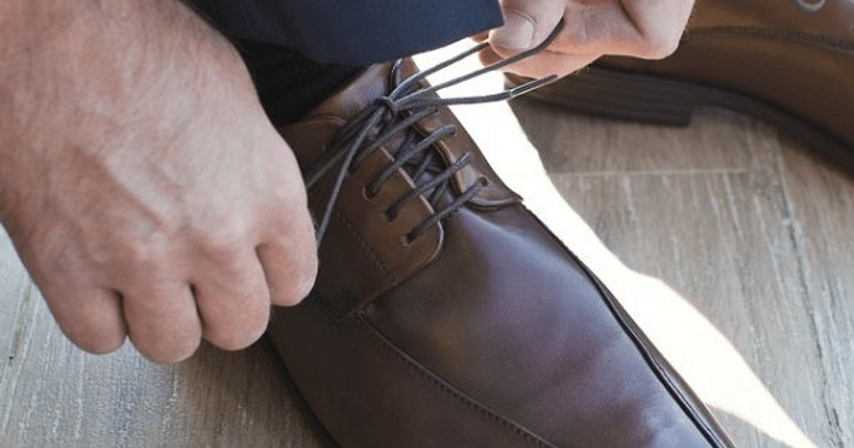 Mengapa tali sepatu putus, tidak peduli seberapa ketatnya?  Tahu jawabannya!  #IlmuSederhana |  Mengapa tali sepatu terlepas sendiri?