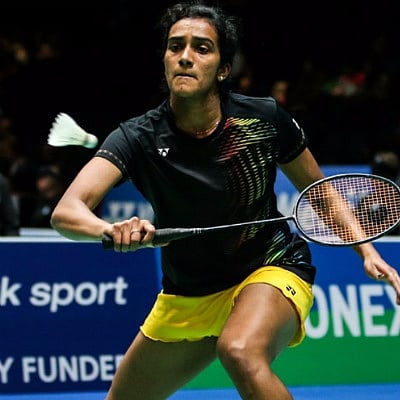 சையது மோடி பேட்மின்டன் இறுதிச் சுற்றுக்கு முன்னேறினார் பி.வி.சிந்து