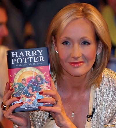 Harry Potter: பெண்களுக்காக தனியார் நிதி அமைப்பைத் தொடங்கினார்; ஹாரிபார்ட்டர் நாவலாசிரியர்