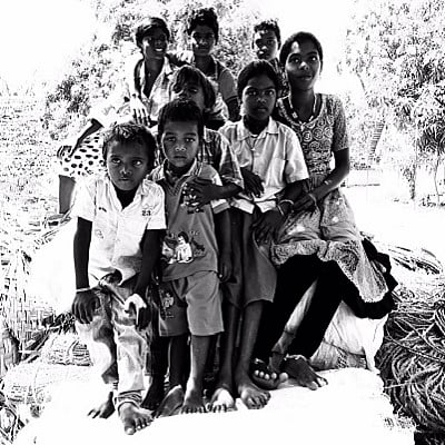 தமிழக முதல்வர் யாரென்று தெரியாத தமிழர்களும் இருக்கிறார்கள் என்றால் ...