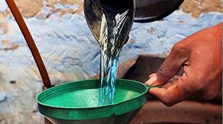 நியாயவிலைக் கடை: 10, +2 படித்திருக்கிறீர்களா? கூட்டுறவுத்துறையில் காத்திருக்கிறது வேலை!