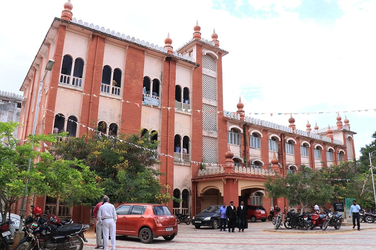 `சிதம்பரம் நடராஜர் கோயில் வரவு செலவு கணக்கு - உயர் நீதிமன்ற உத்தரவுக்கு பின்னால்?