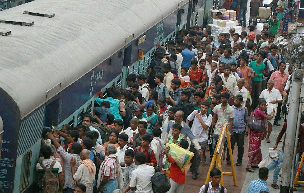 டெல்லி ரயில் நிலைய கூட்ட நெரிசல் விவகாரம்: வீடியோக்களை நீக்குக - எக்ஸ் தளத்துக்கு ரயில்வே நோட்டீஸ்