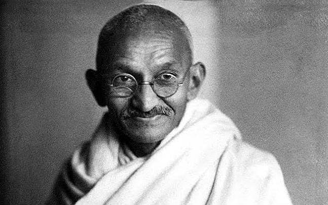 இங்கிலாந்து ஏலத்தில் விற்கப்பட்ட மகாத்மா காந்தியின் எண்ணெய் ஓவியம்; எத்தனை கோடிக்குத் தெரியுமா?