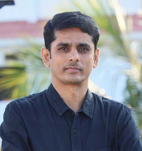 விஜய்யின் அரசியல் வியூக வகுப்பாளர்... த.வெ.க பவர் சென்ட்டரான ஜான் ஆரோக்கியசாமி யார்?