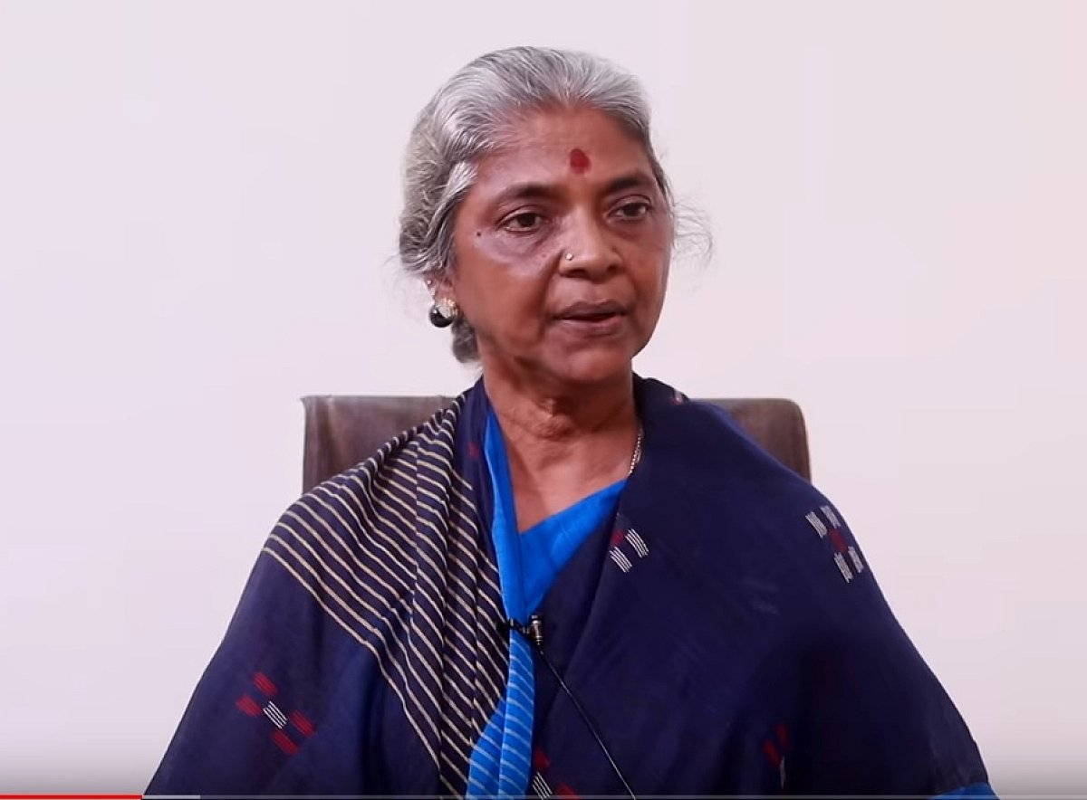 `இன்னைக்கு நடுரோட்டுல இருக்கேன் - சீல் வைக்கப்பட்ட வீடு; கலங்கும் நடிகர் ராஜசேகர் மனைவி தாரா