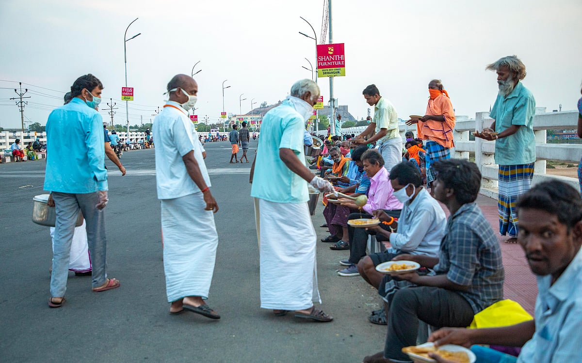 `ஊரடங்கில் தளர்வு; காற்றில் பறந்த கட்டுப்பாடுகள்!’ போக்குவரத்து
