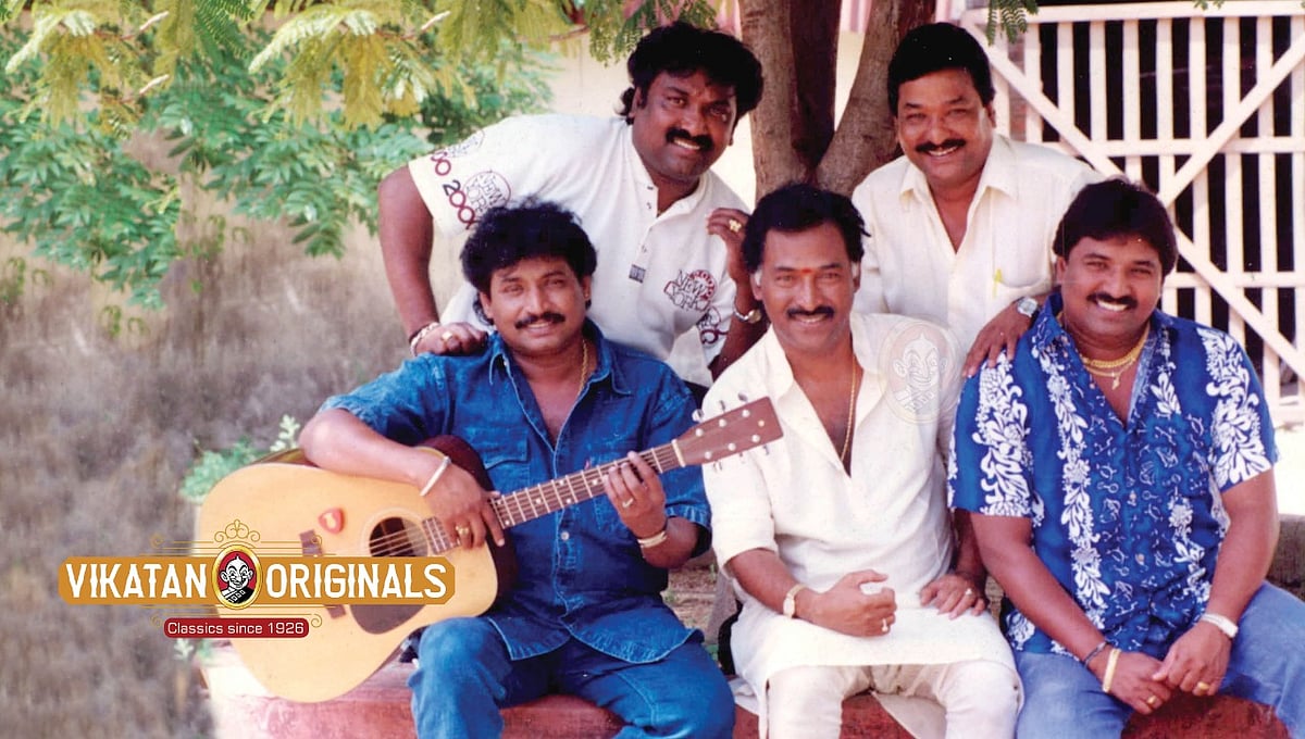 தம்பிகளுடன் தேவா