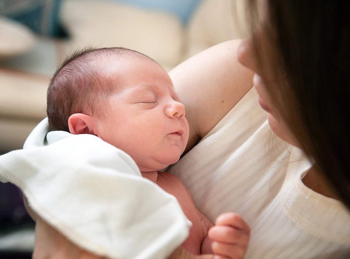 Parenting: தாலாட்டுக் கேட்பது குழந்தைகளுக்கு இவ்வளவு நல்லதா?