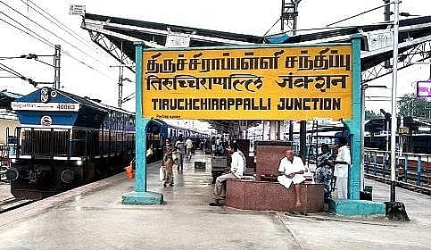 `இட்லி பார்சல், ரூ.8 கூடுதலாக வாங்கிய உணவகத்துக்கு ரூ.30,000 அபராதம் - நுகர்வோர் நீதிமன்றம் அதிரடி