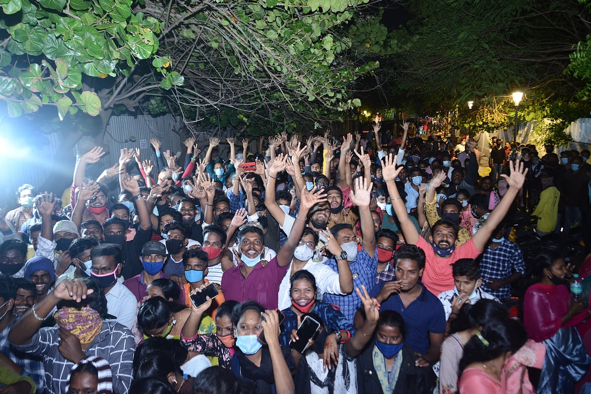 கடற்கரைக்கு இலவச பேருந்துகள்; விதிமீறல்களுக்கு தானியங்கி அபராதம்! – புத்தாண்டுக்கு தயாரான புதுச்சேரி
