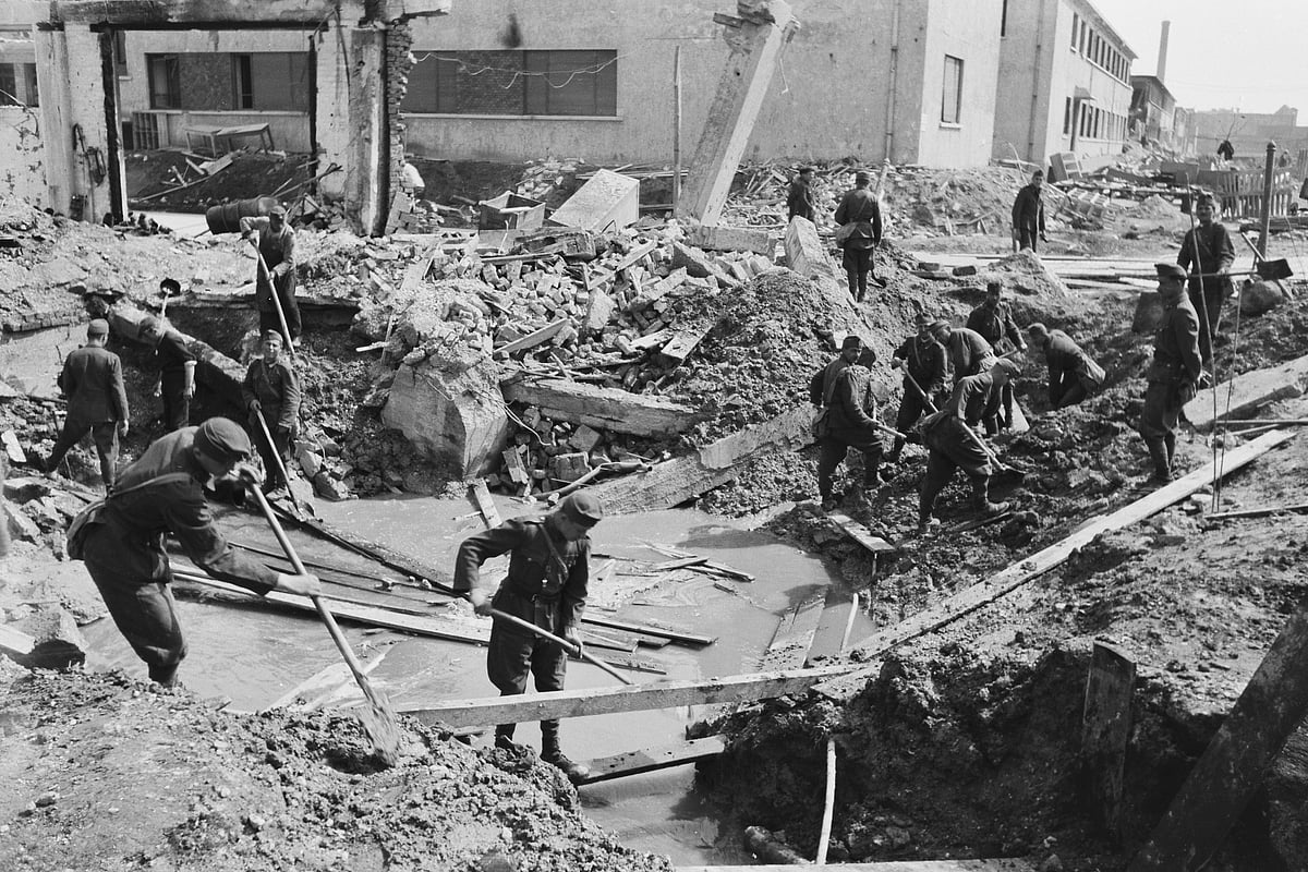 August 6 Hiroshima day: மறக்குமா மனித இனம்... ஹிரோஷிமாவில் உலகின் முதல் அணுகுண்டு விழுந்த நாள்!