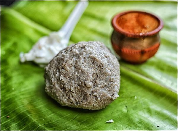 Doctor Vikatan: கம்பங்கூழ், கேழ்வரகு கூழ்; கோடைக்கு ஏற்றது எது, சர்க்கரை நோயாளிகள் குடிக்கலாமா?