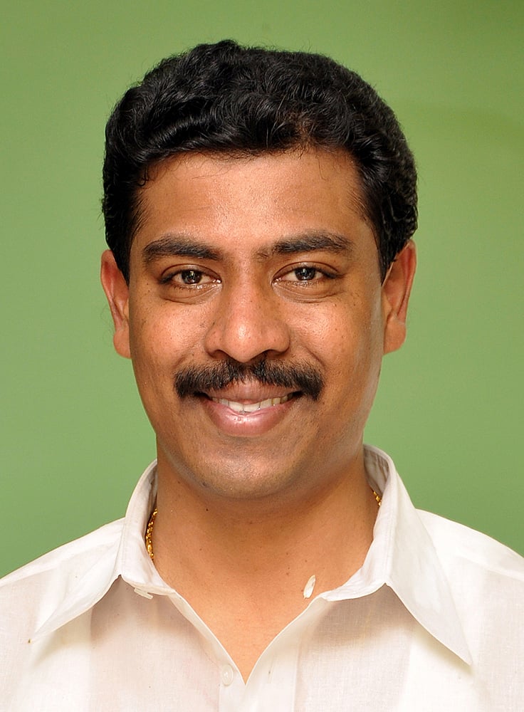 திண்டுக்கல் சீனிவாசனுக்கு திமுக போடும் ஸ்கெட்ச் - அமைச்சர் மகன் களத்தில் இறக்கிவிடப்பட்ட பின்னணி!