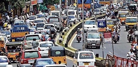 கனரக வாகன ஓட்டுநர்கள் கவனத்திற்கு; நெரிசலை தவிர்க்க தாம்பரத்தில் போக்குவரத்து மாற்றம் -  முழு விவரம்