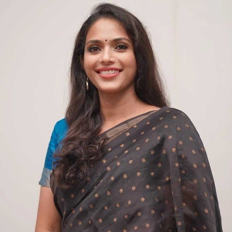 Doctor-Vikatan:-முதுகில்-ஏற்பட்ட-திடீர்-வீக்கம்...-புற்றுநோய்-அறிகுறியாக இருக்குமா?!