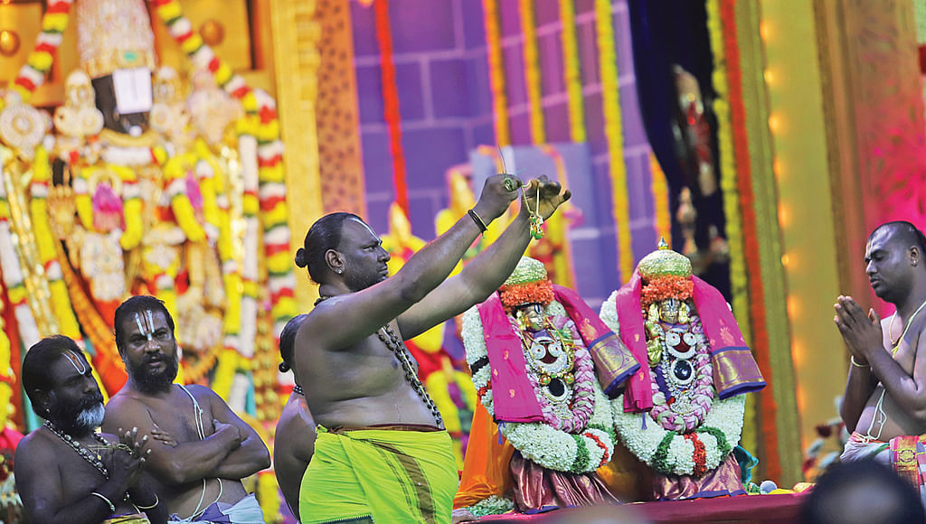 கங்கணம்-கட்டிக்கொண்டால்-திருமண-வரம்;-கல்யாண-கங்கண-பிராப்த-பூஜை-சங்கல்பியுங்கள்