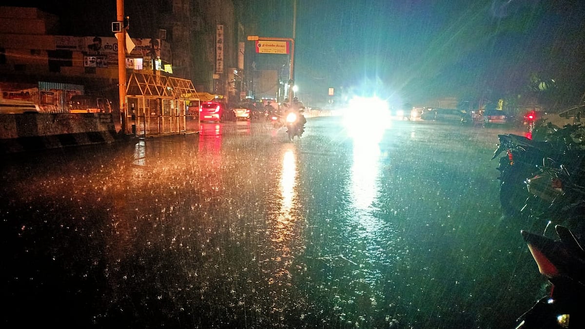 ``Red alert for 3 districts; Tomorrow Red Alert for 3 Districts in