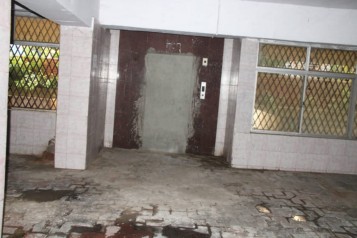 இயங்காத லிப்ட்