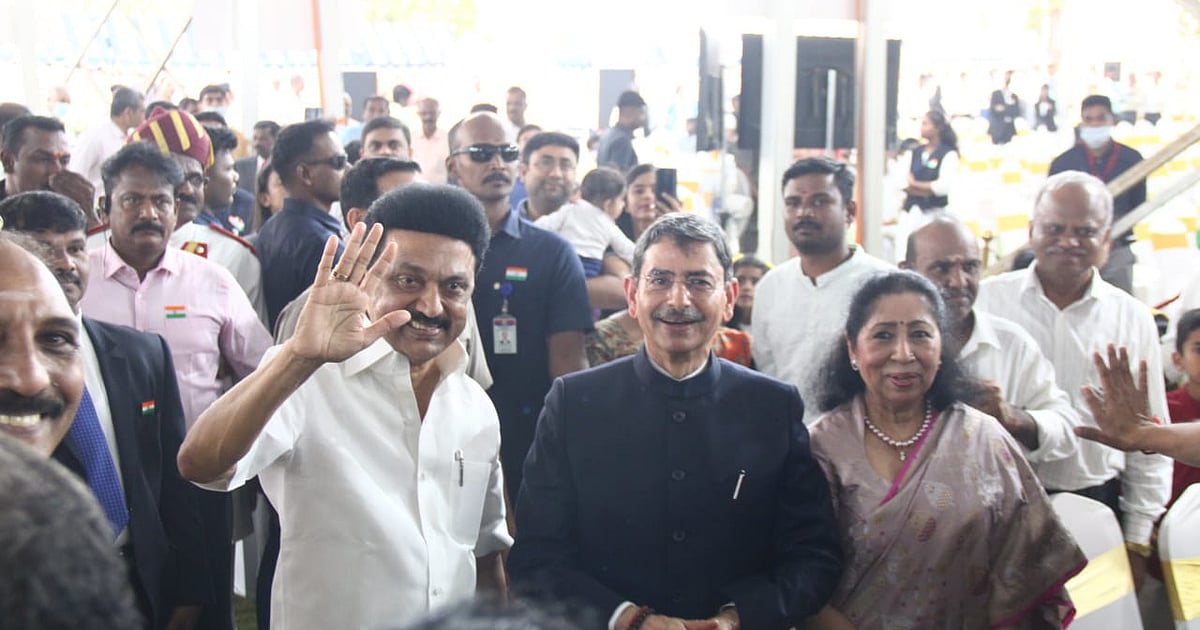 ஆளுநரின் தேநீர் விருந்து: கலந்துகொண்ட முதல்வர் ஸ்டாலின்; புறக்கணித்த ...