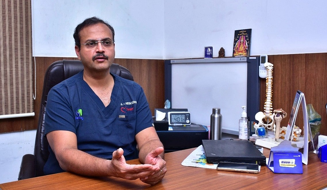 Doctor Vikatan: கை, கால்களில் வலி, களைப்பு.. கால்சியம் மாத்திரை சாப்பிடலாமா?