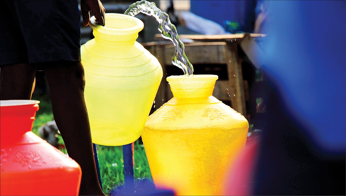 புதுச்சேரி: 5 பேர் உயிரிழப்புக்குக் காரணம் குடிநீரா? - மருத்துவமனையில் தஞ்சமடையும் மக்கள்!