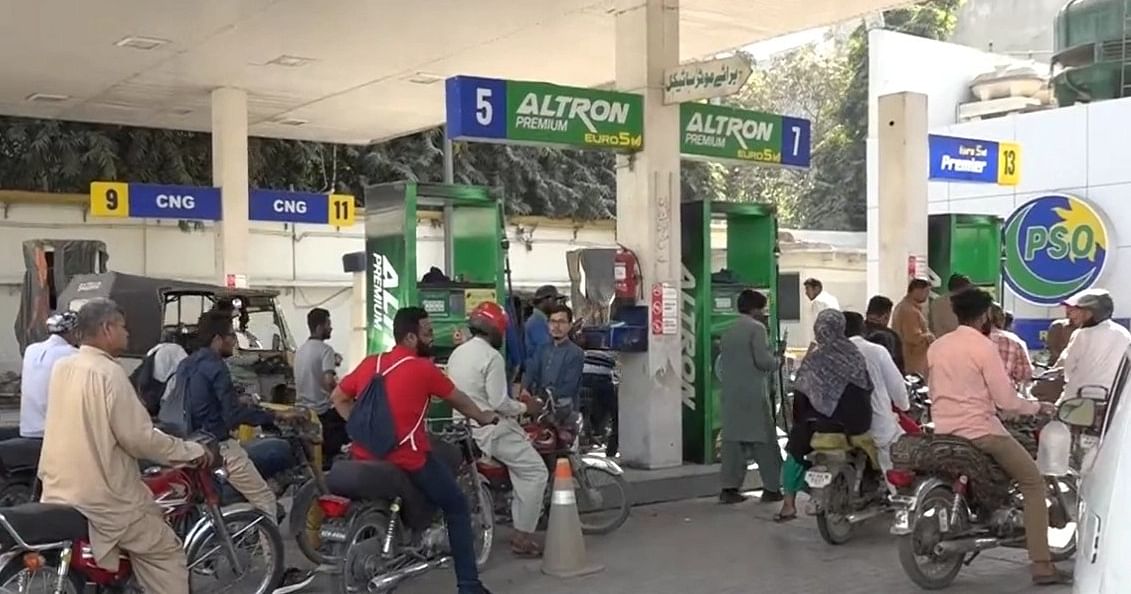 Gasoline, diesel prices hike in Pakistan: rising prices;  People in fear..!