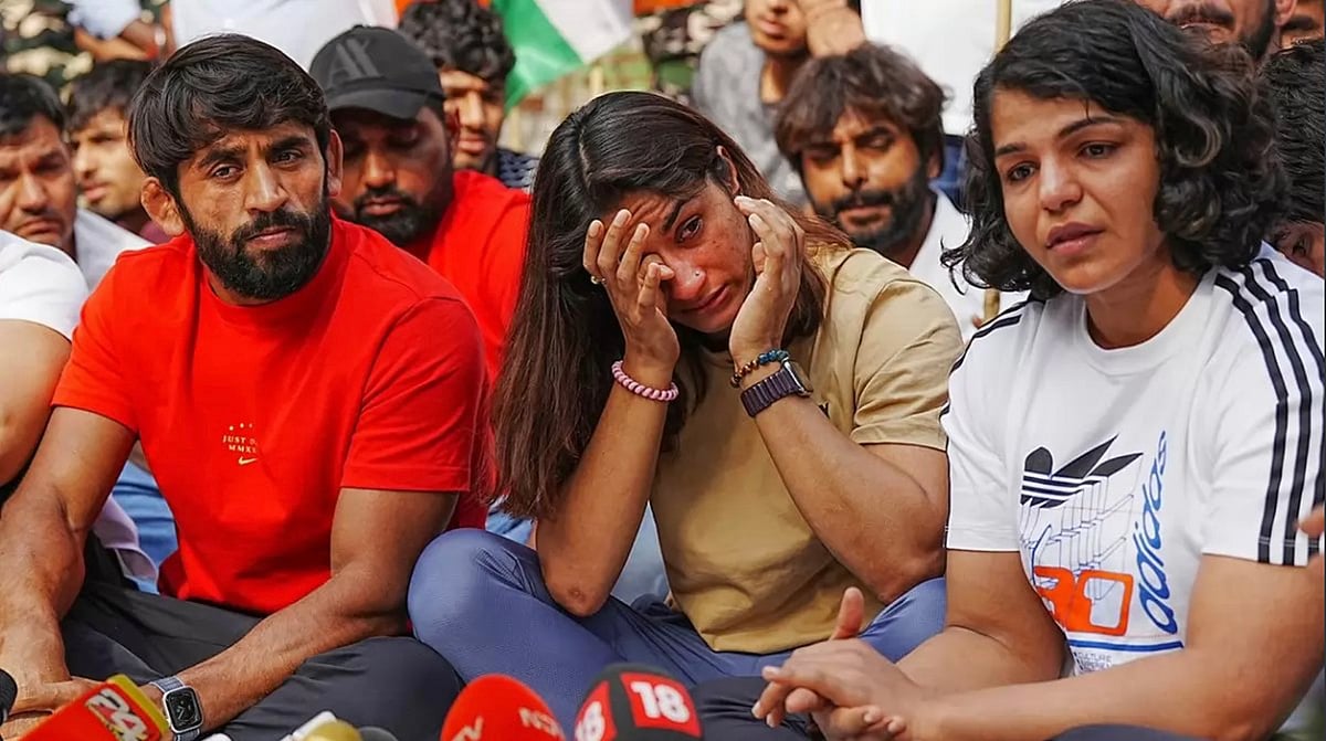 Vinesh Phogat: `சாம்பியன்ஸ் களத்திலிருந்து தங்கள் பதிலை அளிப்பார்கள்..!- வினேஷுக்கு ராகுல் வாழ்த்து