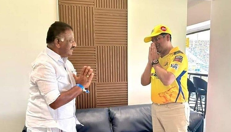 ``அவரைச் சந்திக்க வேண்டும்; சபரீசன்தான் விருப்பம் தெரிவித்தார்” - ஓ.பி ...