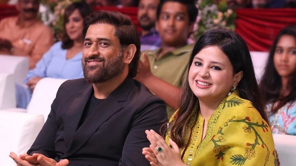 Dhoni: கணவர் கோபமாக இருக்கும்போது எதுவும் பேசாதீர்கள் - ரிலேஷன்ஷிப் ஜோக் அடித்த தோனி!
