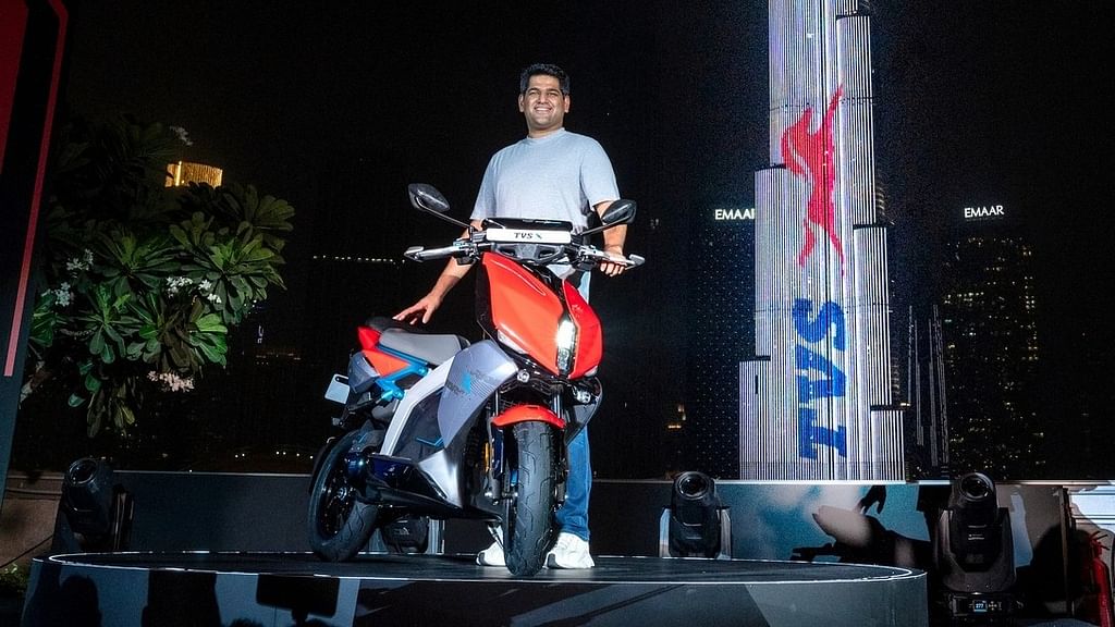 Tvs motors electric sales scooter