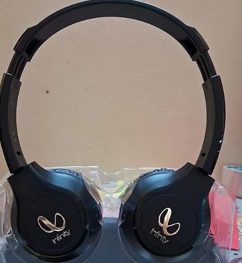 Best wired over best sale ear headphones under 2000