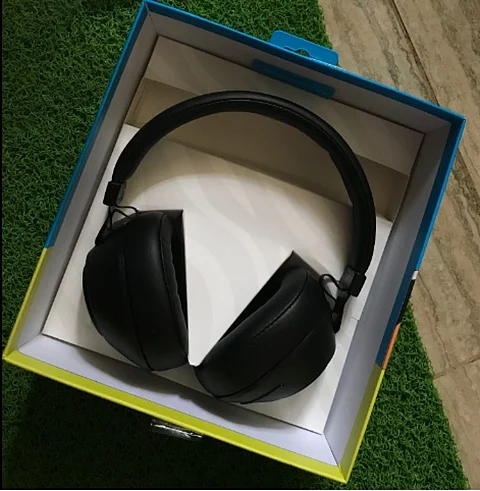 Best wireless headphones under 2k sale