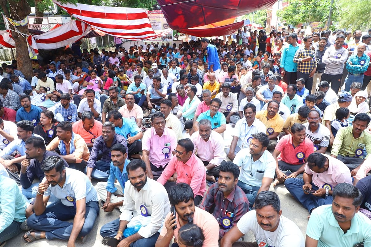 ஆசிரியர்கள் போராட்டம்!