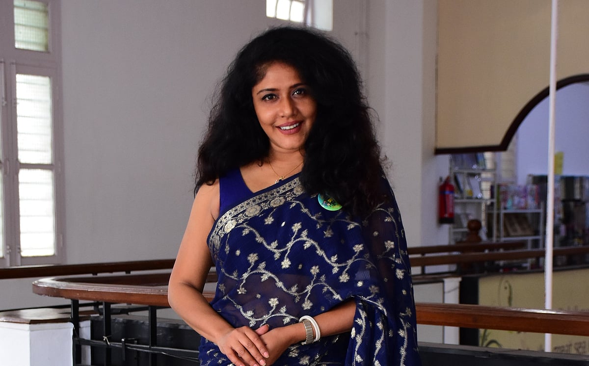 Mamathi Chari: பிக் பாஸ் மமதி சாரி லேட்டஸ்ட் க்ளிக்ஸ்! | Photo Album ...
