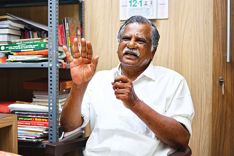 ரஜினிகாந்த்: மராட்டிய பூர்வீகம் முதல் சமூக அக்கறை வரை - CPI தலைவர் முத்தரசன் வாழ்த்து!