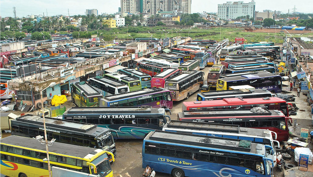 TN: தமிழ்நாடு பதிவெண் இல்லாத ஆம்னி பேருந்துகளுக்கு சிக்கல் - அரசின் நடவடிக்கையும் பின்னணியும்!