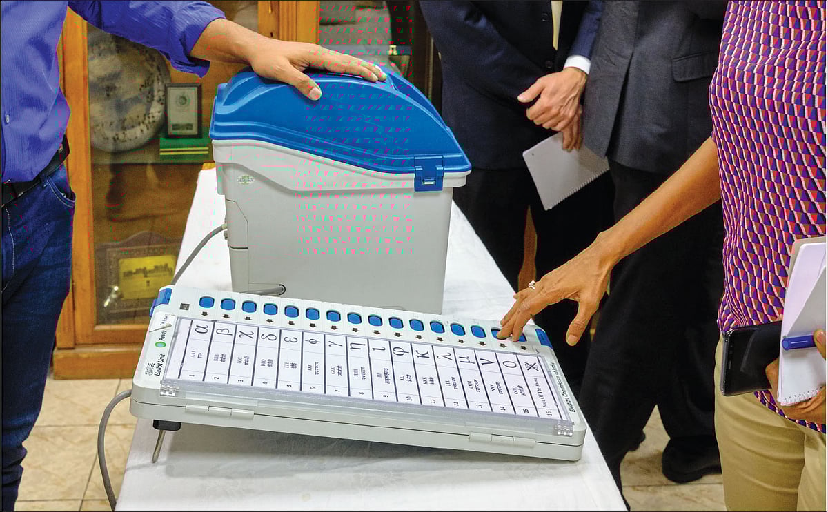 குமரி:-6-வாக்காளர்களுக்காக-125-கி.மீ-தூரம்-பயணிக்கும்-மின்னணு-இயந்திரம்!-ஏன்-தெரியுமா?