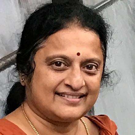 Doctor Vikatan: டூ வீலர் ஓட்டும்போது கண்களில் பூச்சி, தூசு விழுந்தால் மருத்துவரைப் பார்க்க வேண்டுமா?