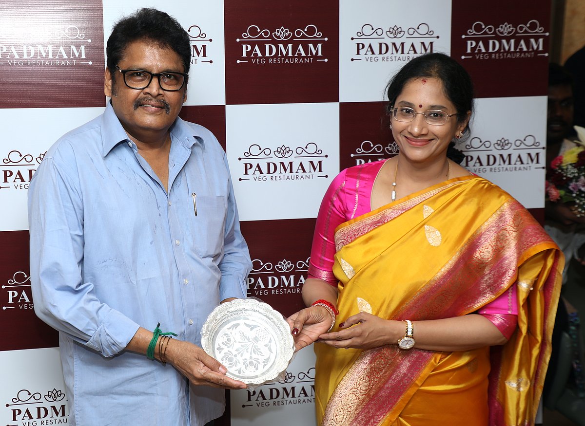 சாலிகிராமத்தில் உதயமாகியுள்ள பத்மம் உணவகம்! | Padmam restaurant opened ...