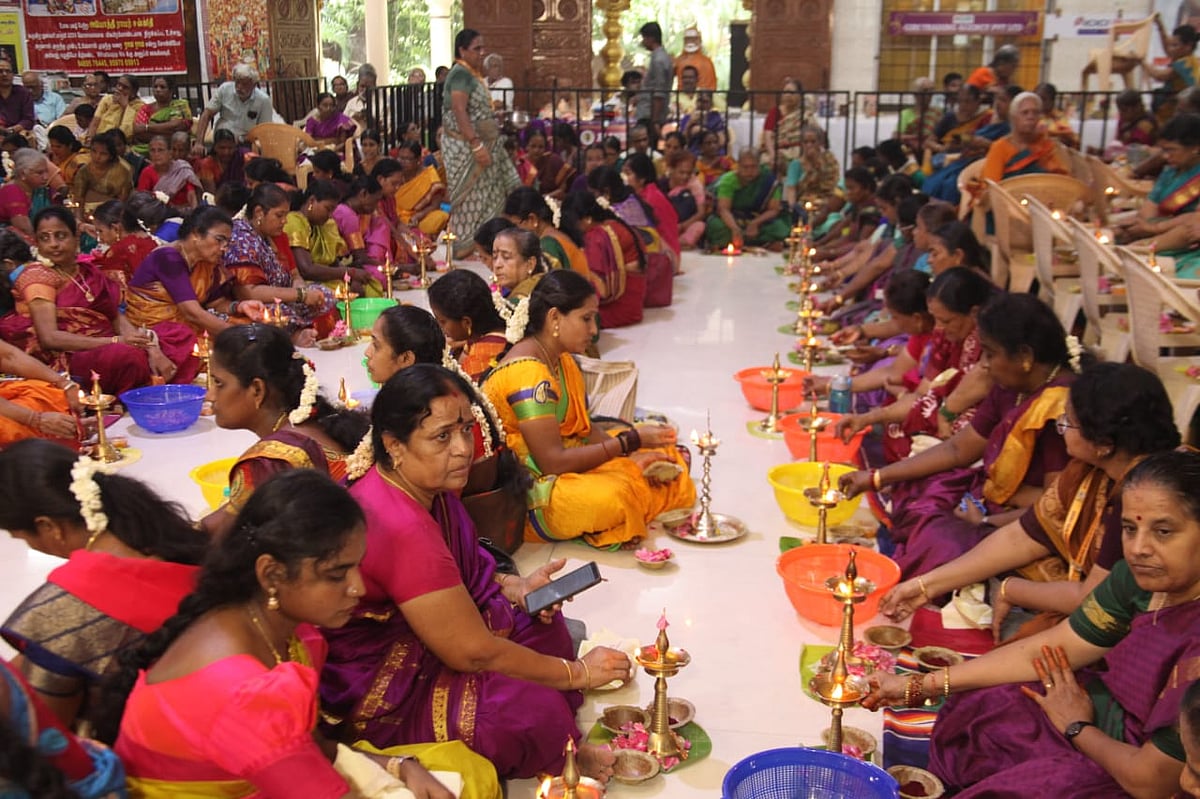 அமைந்தகரை வரதராஜப் பெருமாள் கோயிலில் வேண்டும் வரம் தரும் விளக்குபூஜை... நீங்களும் கலந்துகொள்ளலாம்!