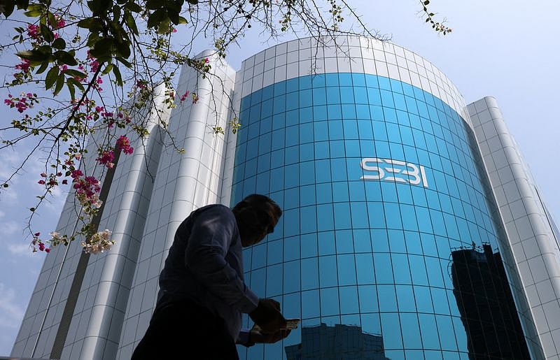 பங்குகள் வாங்கும்போதும், விற்கும்போதும் - SEBI பெயரில் புது மோசடி; அலர்ட் ஆகுங்க மக்களே!