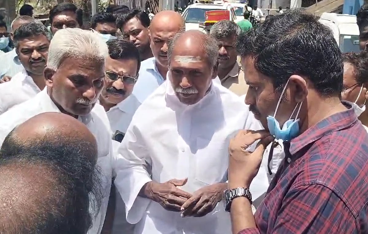 புதுச்சேரியில் மீண்டும் கனமழை எச்சரிக்கை... பொதுமக்களுக்கு ஆட்சியர் அறிவுறுத்தல்!