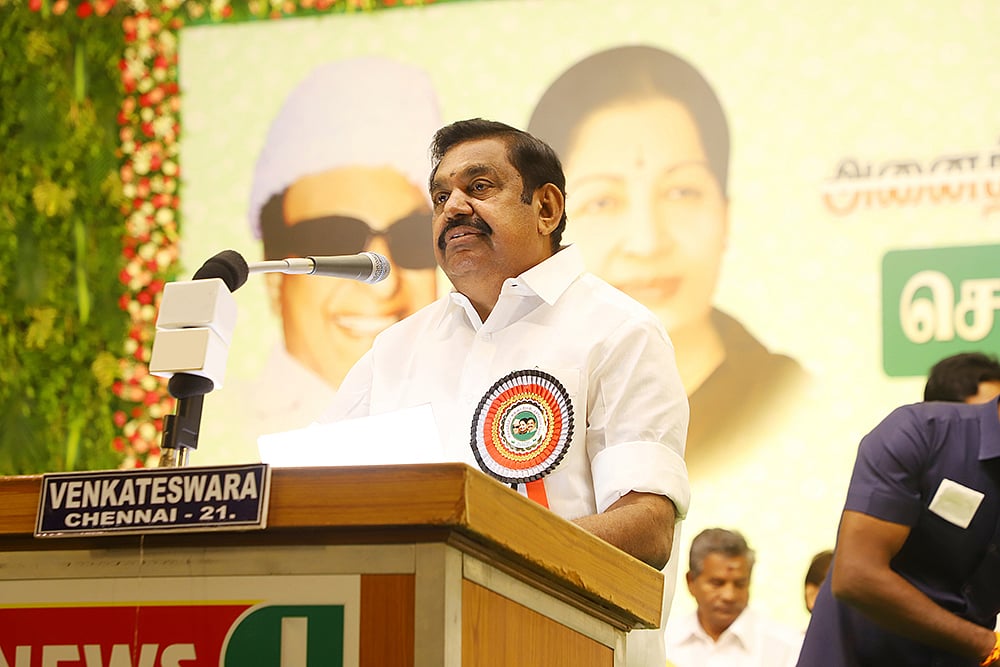 `ஓ.பி.எஸ்ஸுக்கு வாய்ப்பே இல்லை... சசிகலாவுக்கு(?)’ - எடப்பாடி முன்னிலையில் பரபரத்த எம்.ஜி.ஆர் மாளிகை