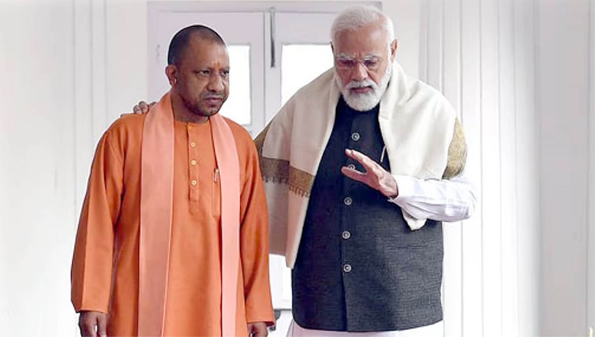 யோகி ஆதித்யநாத், மோடி