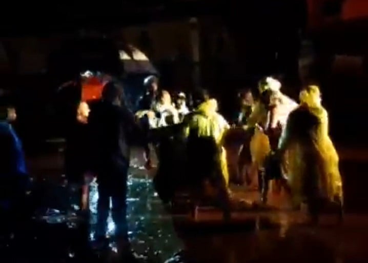 Live Wayanad landslide: அதிகாலை ஏற்பட்ட பயங்கர நிலச்சரிவுகள்... புதைந்த உயிர்கள்; திரும்பும் பக்கம் எல்லாம் கோரம்